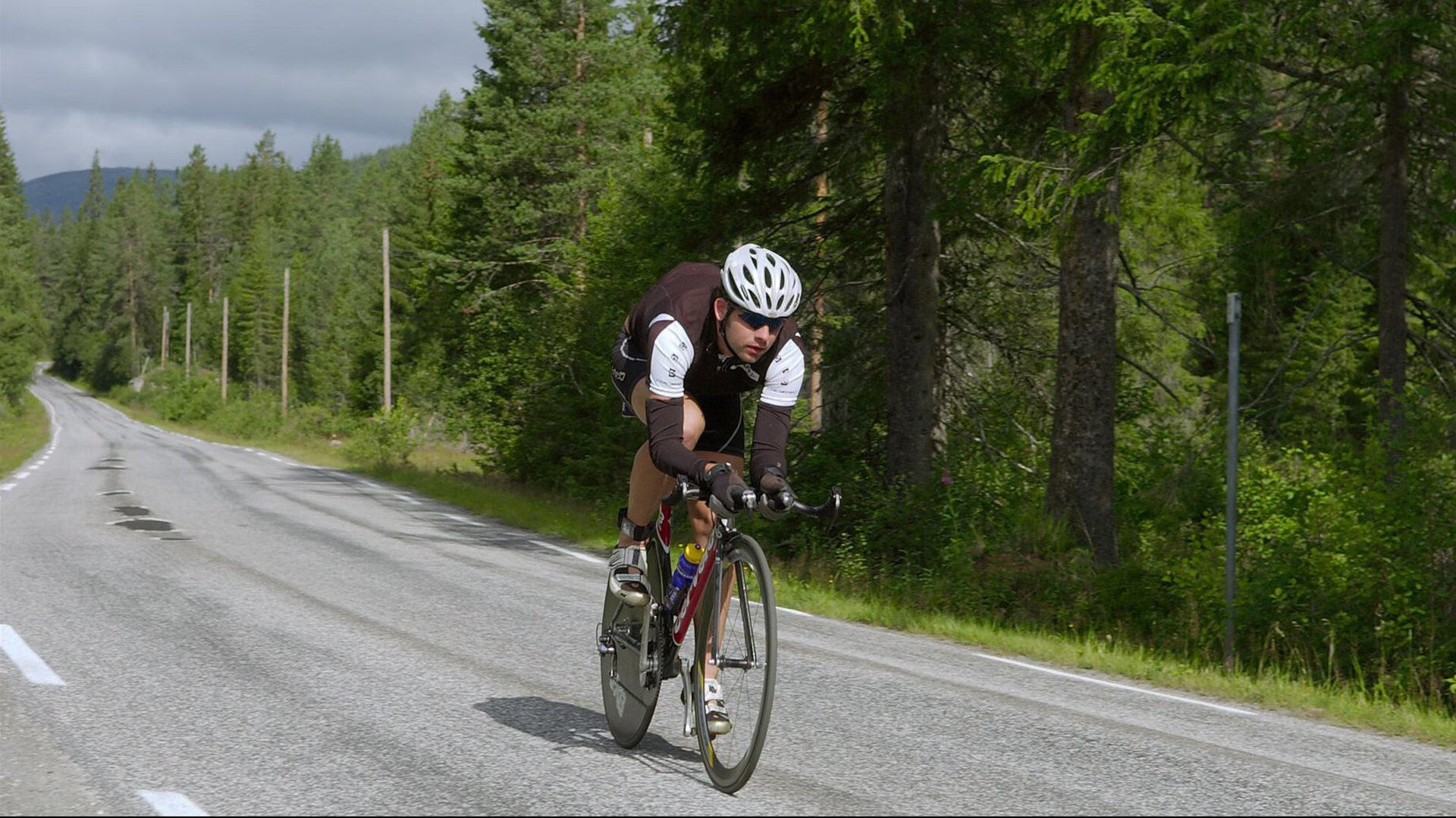 冯珊珊“躺着瘦”减重法的可行性与健康评估